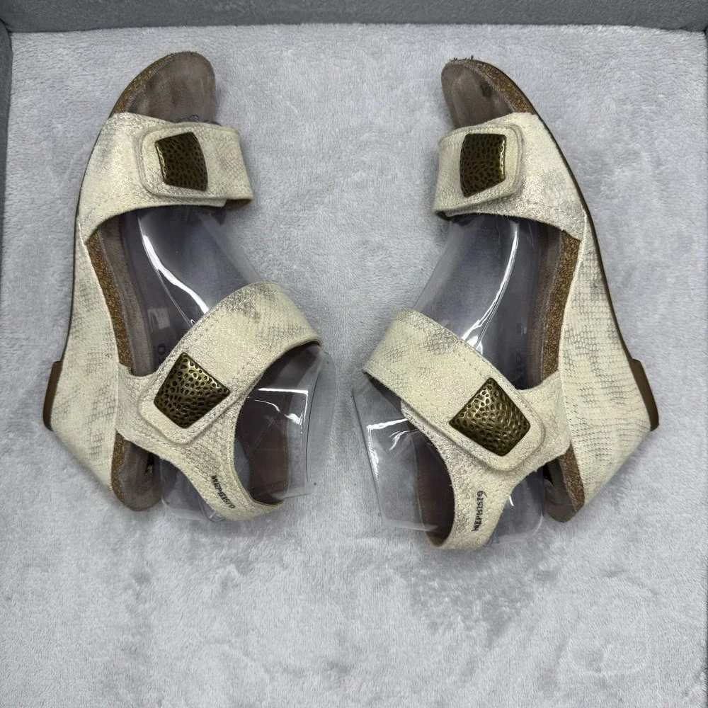 Mephisto Womens 8 EU 38 Beige Metallic Leather Wedge Sandals Comfort